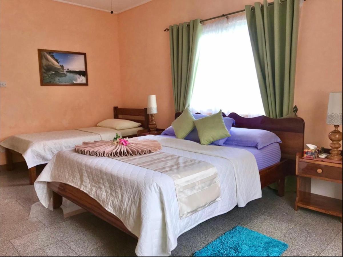 วิลลาบานาเนีย Hotel อังส์ วอลแบร์ วิลเลจ ภายนอก รูปภาพ