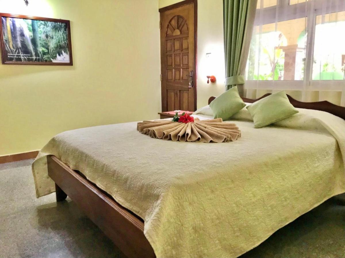 วิลลาบานาเนีย Hotel อังส์ วอลแบร์ วิลเลจ ภายนอก รูปภาพ