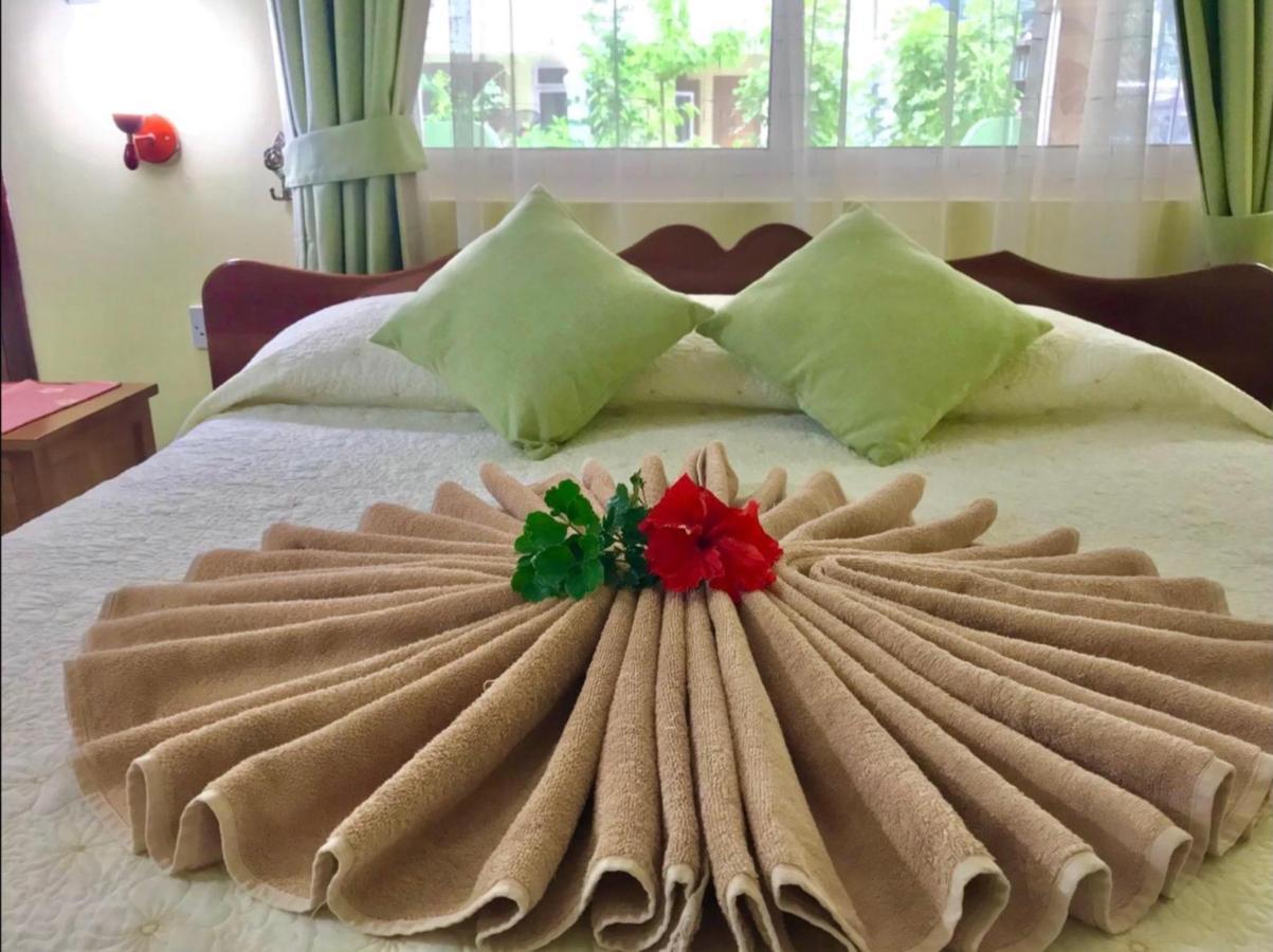 วิลลาบานาเนีย Hotel อังส์ วอลแบร์ วิลเลจ ภายนอก รูปภาพ