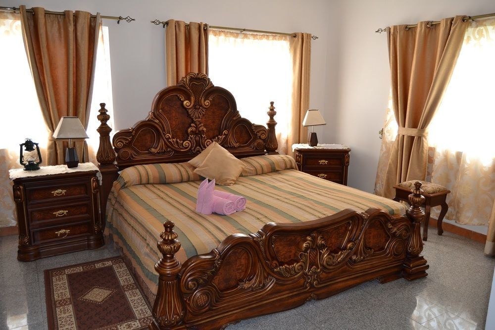 วิลลาบานาเนีย Hotel อังส์ วอลแบร์ วิลเลจ ภายนอก รูปภาพ